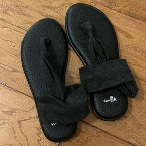 Sanuk yoga sling sandals